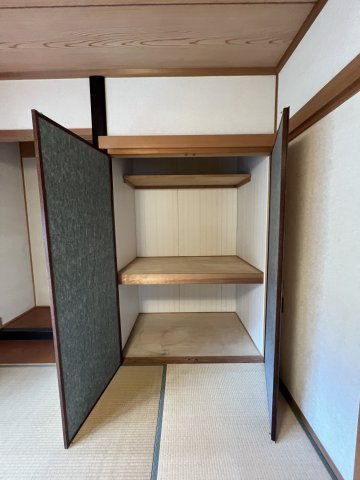 津山市小原　中古住宅4LDKの収納
