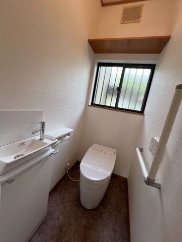 津山市小原　中古住宅4LDKのトイレ|1F