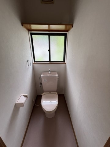 津山市小原　中古住宅4LDKのトイレ|2F