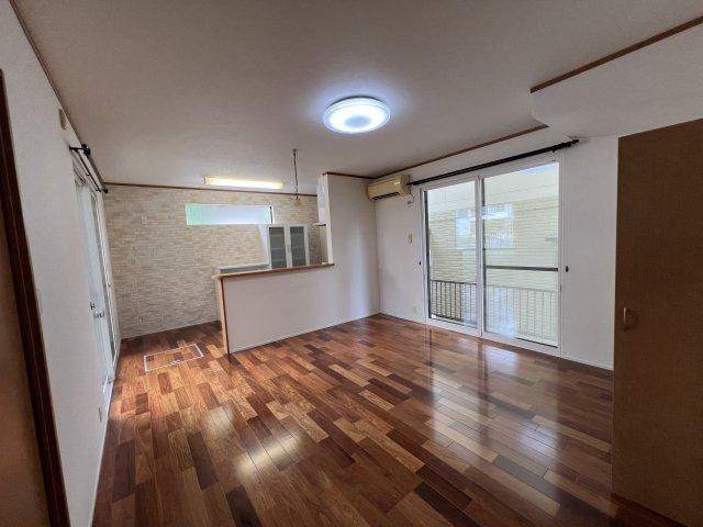 津山市小原　中古住宅4LDKの居間・リビング
