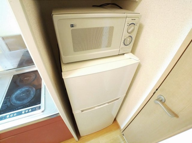 レオパレス喜沢美園のその他|レンジと冷蔵庫