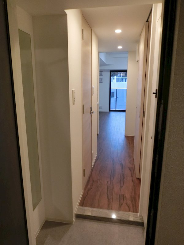 新品家具付きマンション熊野町8(KaGood東京)の玄関