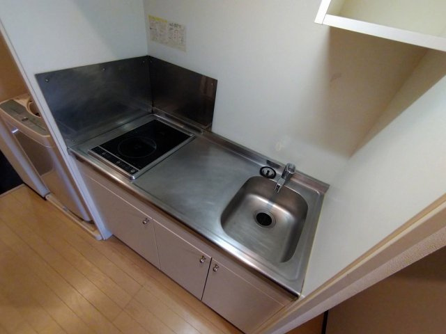 レオネクストシャトーブランカのキッチン|シングルレバー設置　シンク広めです♪