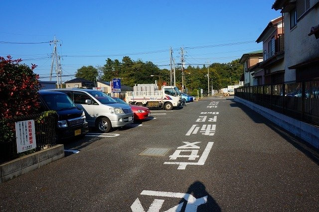 カスタナールの駐車場