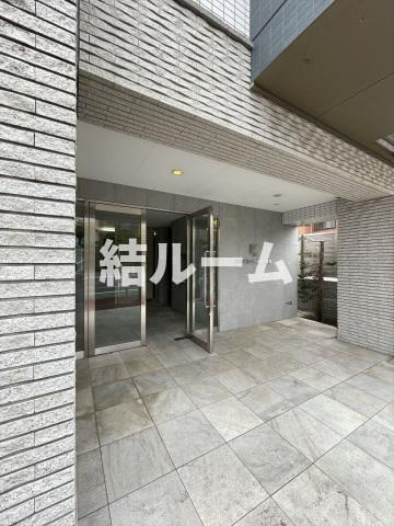 板橋区板橋２丁目の賃貸マンションのエントランス