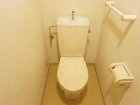友泉巣鴨ビルのトイレ|ゆったりとした空間のトイレです