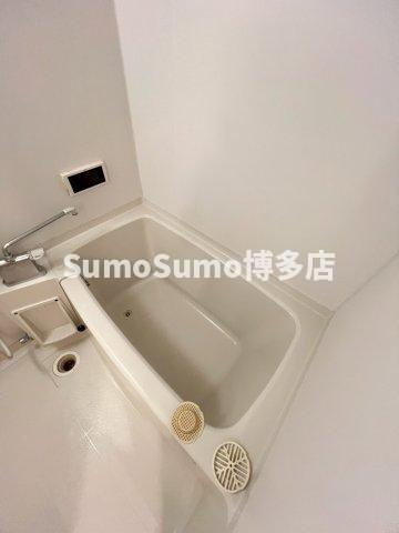 エフパルク県庁前の浴室|落ち着いた空間のお風呂です