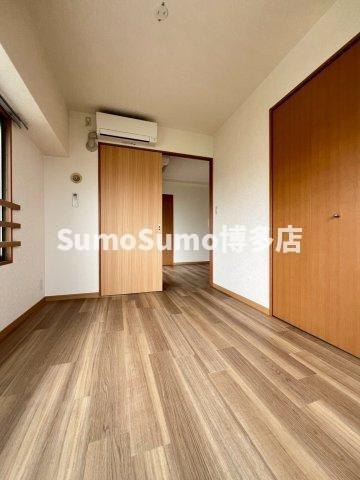 エフパルク県庁前の寝室|落ち着いた色調の寝室です