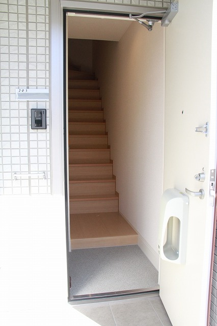 ソレイユＳの玄関