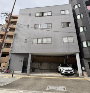 大阪市天王寺区細工谷１丁目のビル