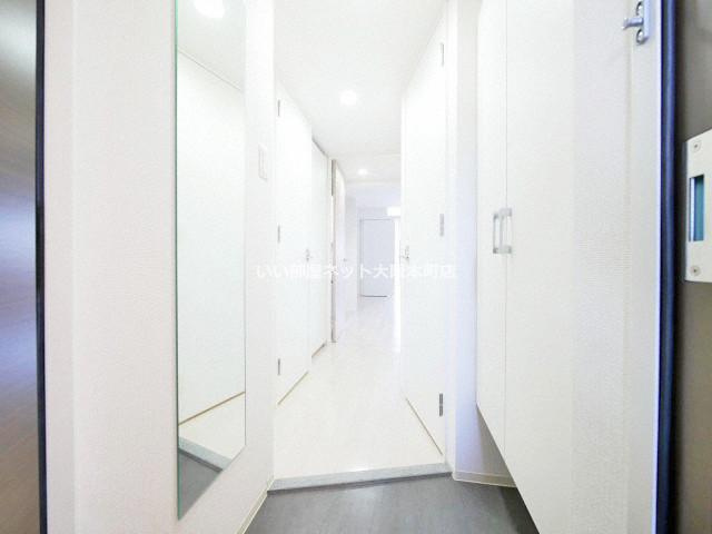 セレニテ梅田ルフレの玄関