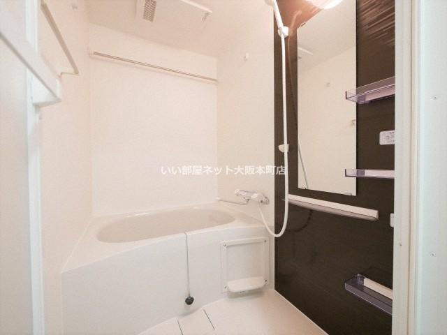 セレニテ梅田ルフレの浴室