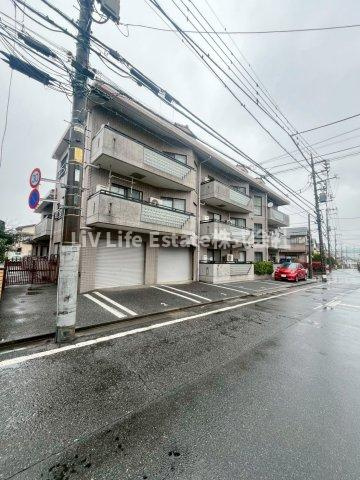 ヴィラ大泉の駐車場