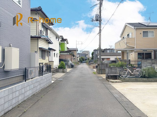 つくばみらい市陽光台2期　新築戸建て　1号棟の前面道路含む現地写真|『今から見たい！』大歓迎です♪
お気軽にＲ－ｈomeまでお問い合わせください。