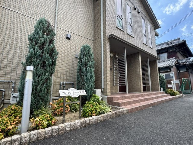 ガアデンホームズ曙のエントランス