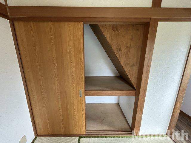 和泉市春木町貸家の収納
