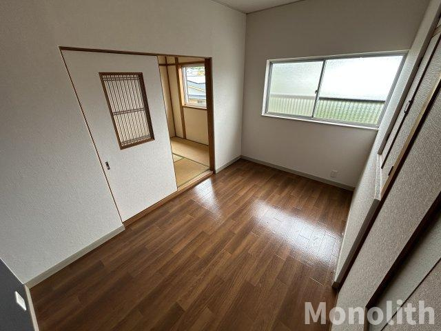和泉市春木町貸家の洋室