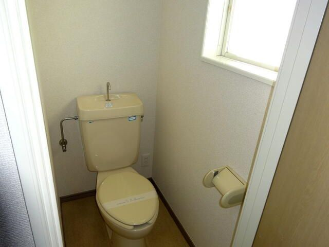 【トイレ】 | TUINハイツ | 清潔感のあるトイレです