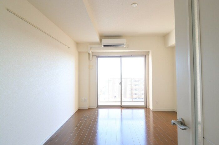 ＧＲＡＮＤ　ＲＩＳＥ　住居の寝室