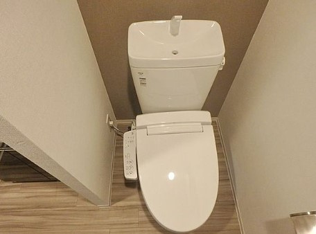豊島区池袋本町１丁目の賃貸マンションのトイレ