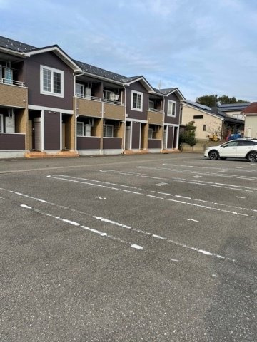 メゾン　アグレアブル　Ａの駐車場