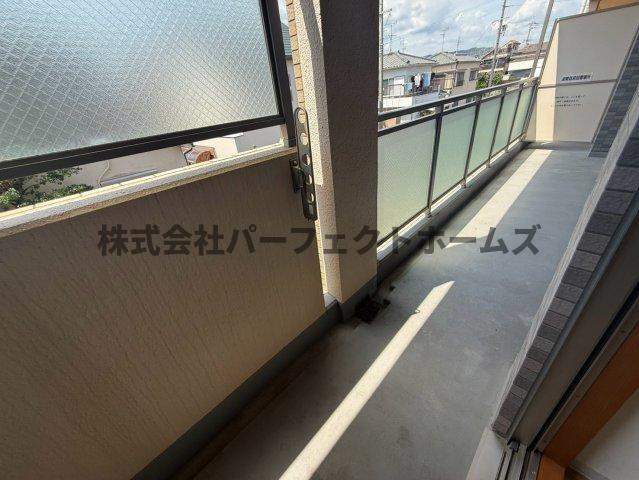 ラ・ヴェールのバルコニー|暖かな日差しのふりそそぐバルコニー