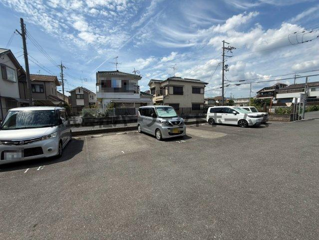 ラ・ヴェールの駐車場|駐車場に車を止められます