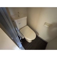 ゆったりとした空間のトイレです