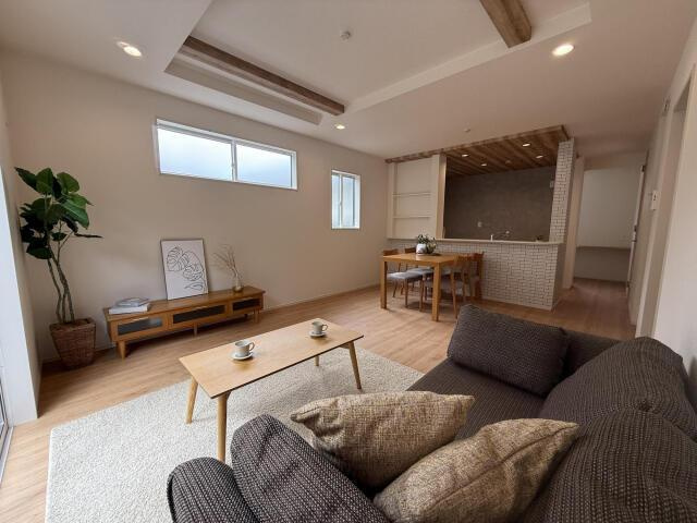 福岡市早良区内野６丁目の新築一戸建の居間・リビング|リビング