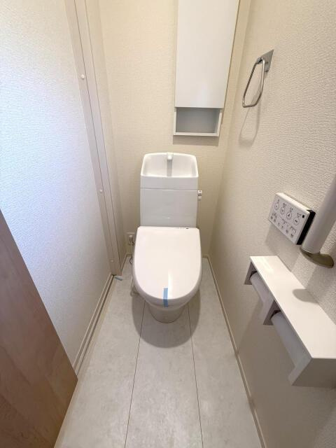福岡市南区柏原２丁目の新築一戸建のトイレ|トイレ (1)号棟