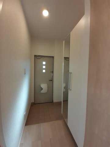 毎日通る玄関はこちらです