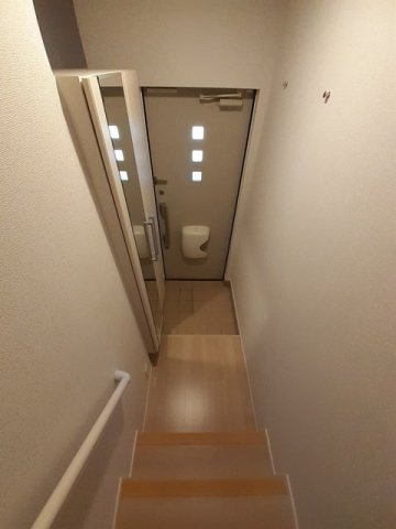 収納もある玄関です