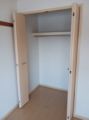 たっぷりとした収納スペースです