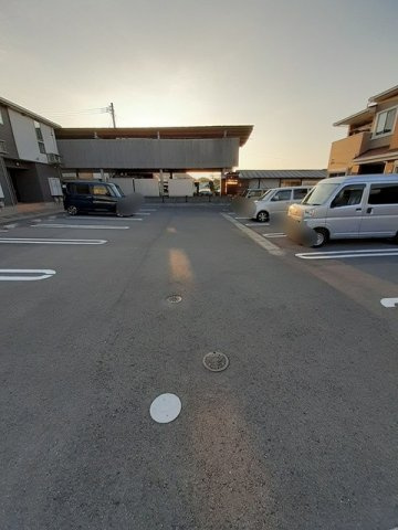 ピアッツァ高木　Ｂの駐車場
