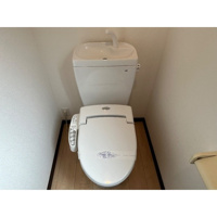 ゆったりとした空間のトイレです