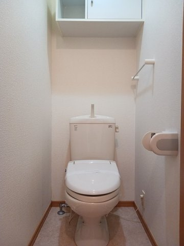 ゆったりとした空間のトイレです