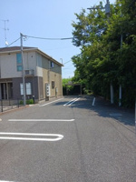 駐車場があるので、車を買う予定の方も安心です