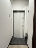 明るい玄関です