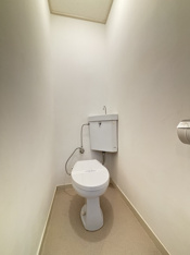 ゆったりとした空間のトイレです
