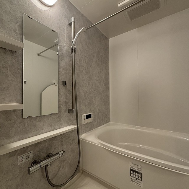 Ｗｈｉｔｅ　Ｔｏｗｅｒ　Ｈａｍａｍａｔｓｕｃｈｏの浴室|※写真は同タイプ住戸です。