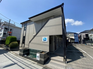 落ち着いたエントランスです
