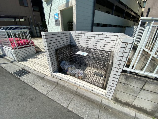 ごみ置き場