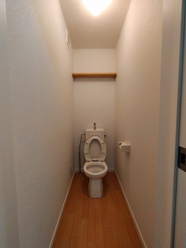 清潔感のあるトイレです