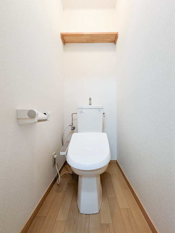 コンパクトで使いやすいトイレです