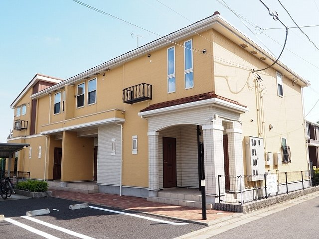 イースト　セレーノの外観