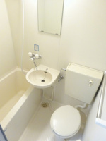 清潔感のあるトイレです