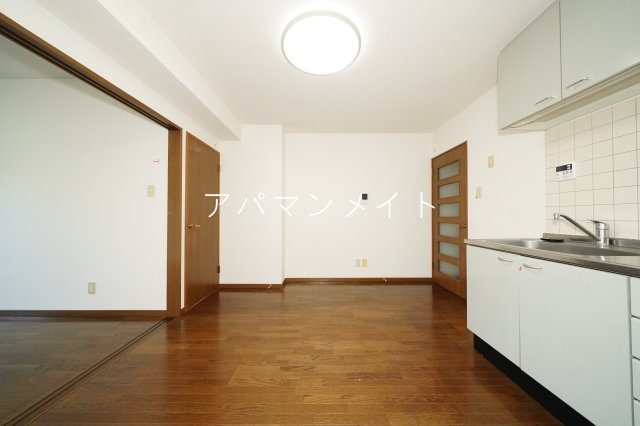 【居間・リビング】 | 藤セルシオ | 戸塚周辺ならアパマンメイトへＬｅｔｓ Ｇｏ ！