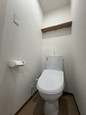 ゆったりとした空間のトイレです