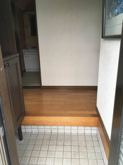落ち着いた玄関です