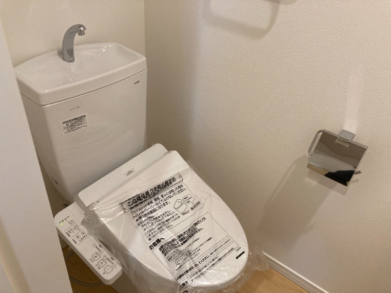 ゆったりとした空間のトイレです